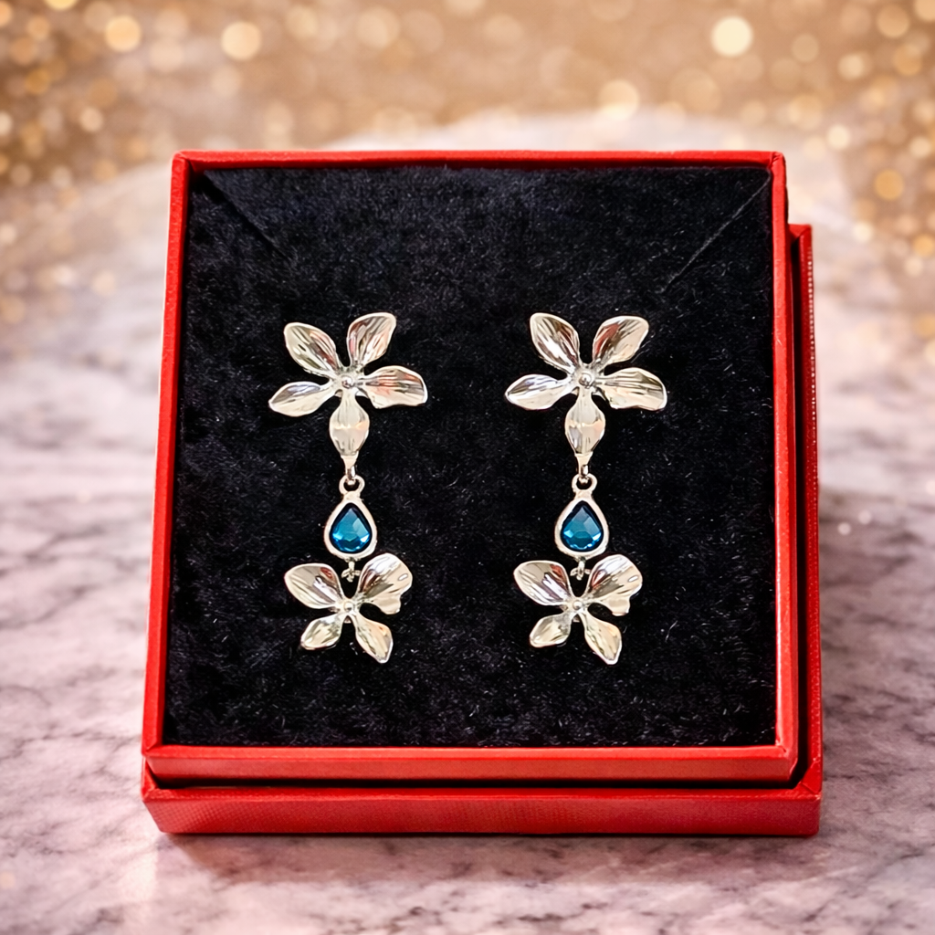 Aretes Colgantes Flor Azul Diseño Elegante En Rodio